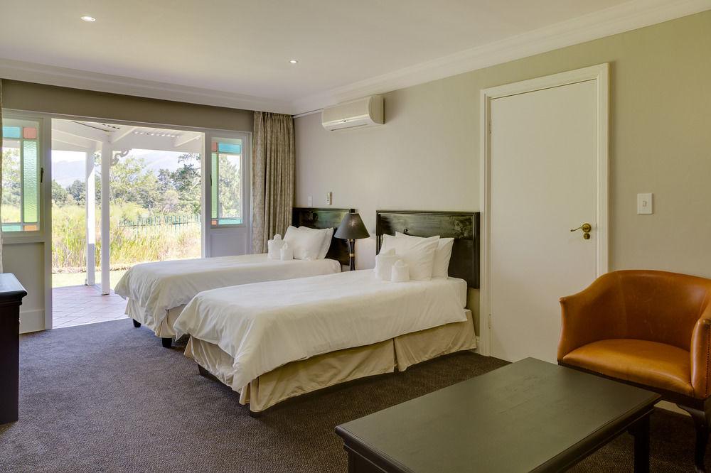 Protea Hotel By Marriott George King George Exterior foto
