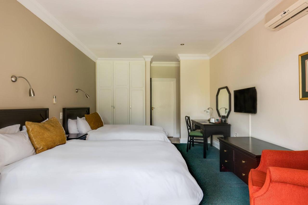 Protea Hotel By Marriott George King George Exterior foto