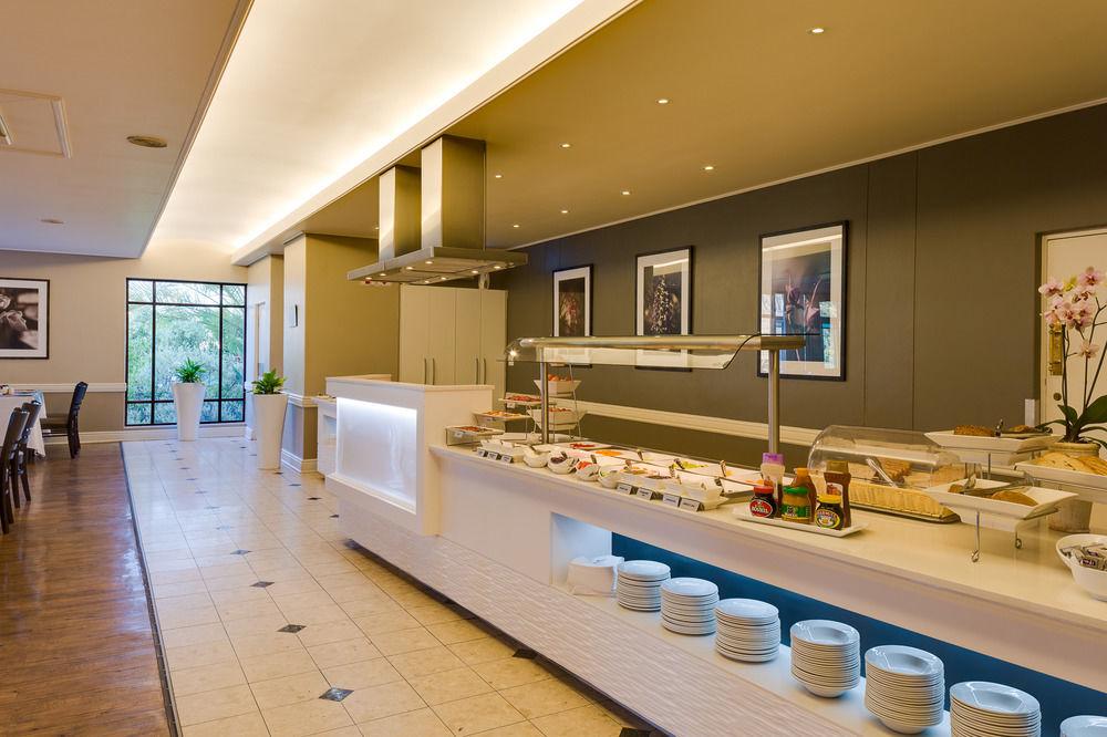 Protea Hotel By Marriott George King George Exterior foto