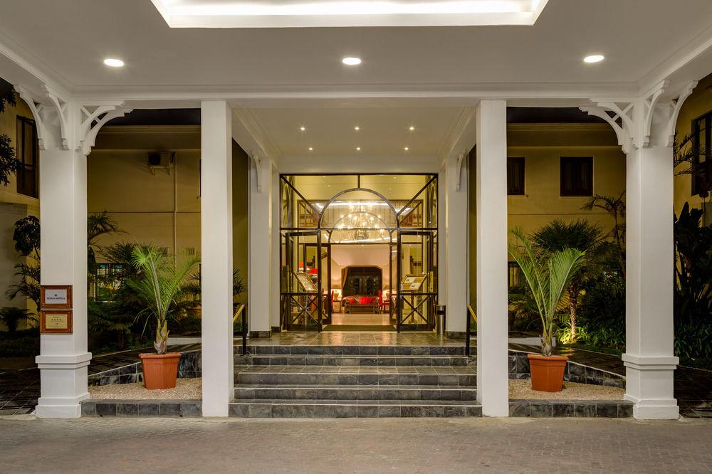 Protea Hotel By Marriott George King George Exterior foto
