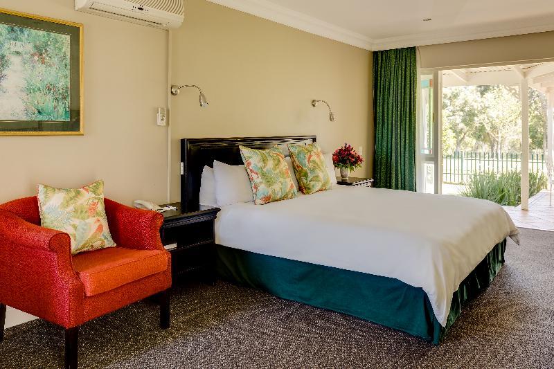 Protea Hotel By Marriott George King George Exterior foto